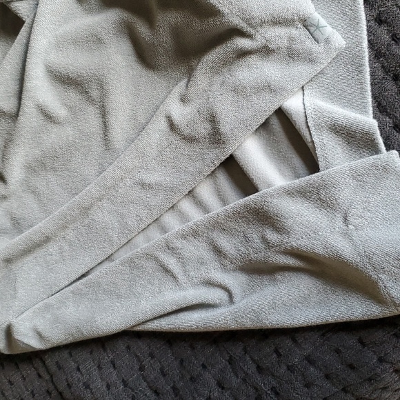 Barefoot Dreams Cozy Terry V- Neck Caftan Size 1X - Picture 5 of 8